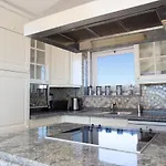 Penthouse Terrace 360º View By Lovelystay Apartman
